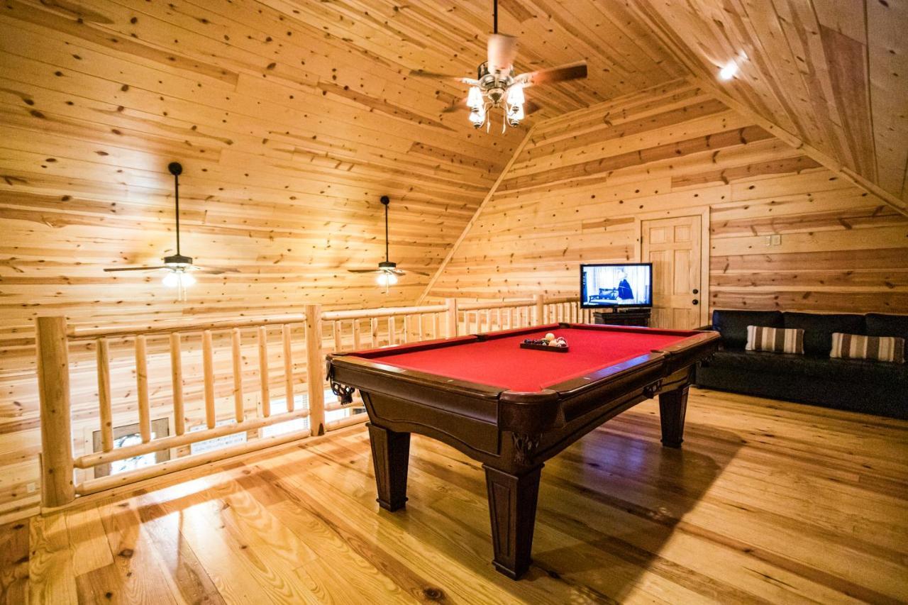 Texas Kind Of Way, Hot Tub, Fireplace, Covered Deck, Pool Table, Game Loft Villa Broken Bow Eksteriør billede